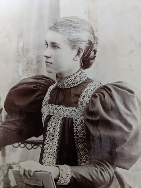 My Great-grandmother, graduated in 1900 with a degree in physics, rocking the puffy arms look.