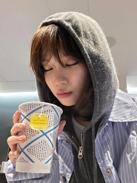 LE SSERAFIM - Chaewon