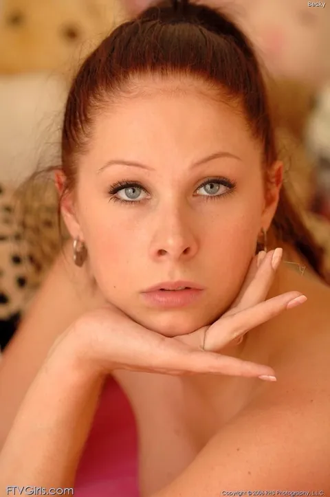 Gianna’s face is not spoken about enough. She is a GORGEOUS woman!