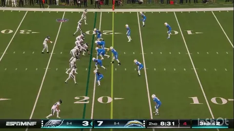 [Highlights] All of Jalen Hurts turnovers last night in a nightmare game from him in Los Angeles