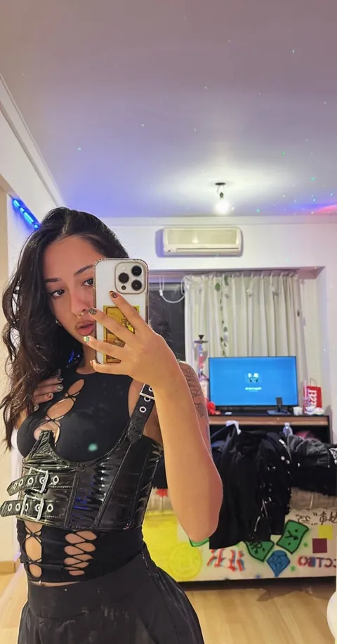 tight enough to make u hard