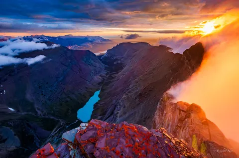 Stormy Sunrise on Mt. Siyeh in Glacier National Park [OC][2048x1352]