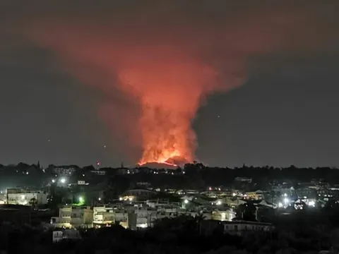 Etna volcano right now