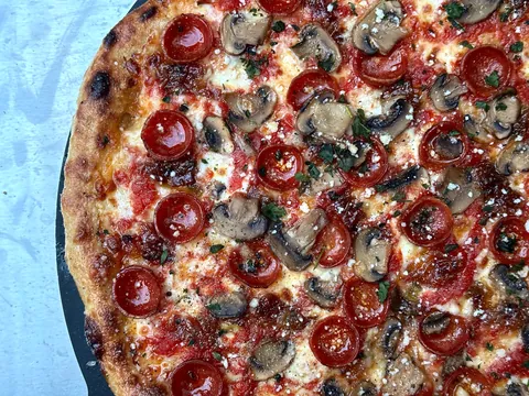 [Homemade] pepperoni and mushroom pizza