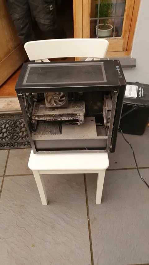 Giving my brothers PC a well overdue clean