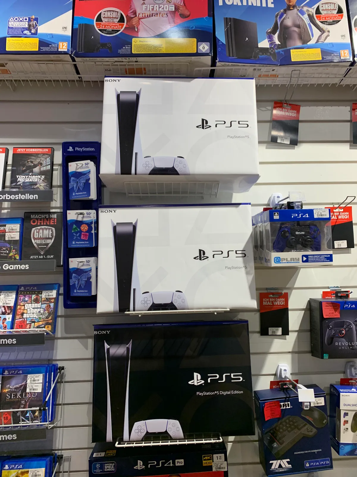 PS5 Box in Gamestop Austria 🇦🇹