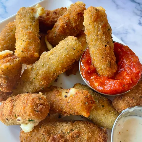 [Homemade] Mozzarella Sticks