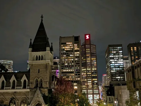 An evening walk through Montreal