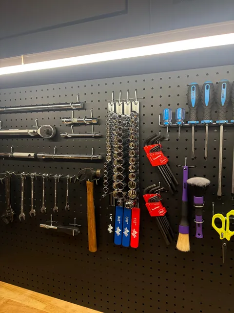 Finally gave every tool a home - DIY mechanic setup