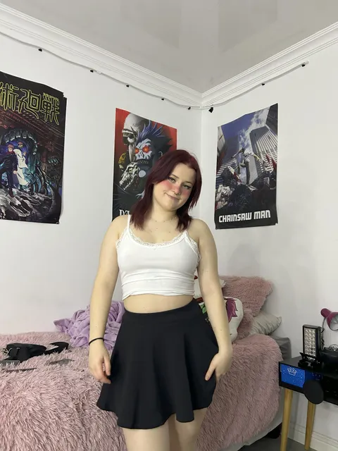 Cropped tops are a thing right?