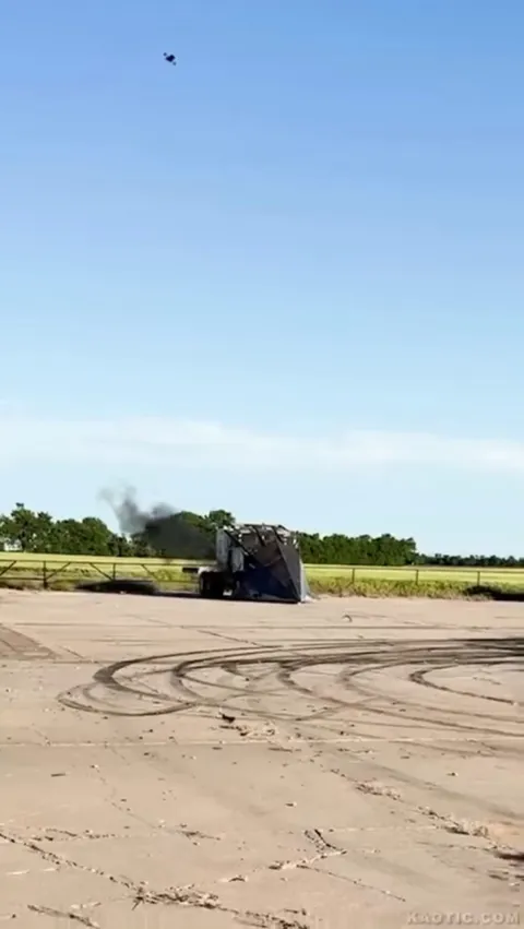 Post-apocalyptic truck crashing into cars, it's almost the art of destruction