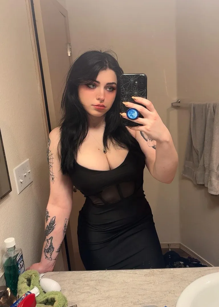 This dress really highlights my curves!