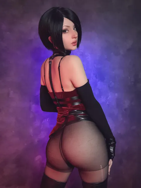 Ada Wong's booty (Shirokitsune)