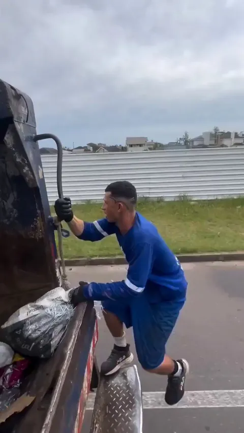 This garbage collector proves joy isn’t about what you do, but how you do it.