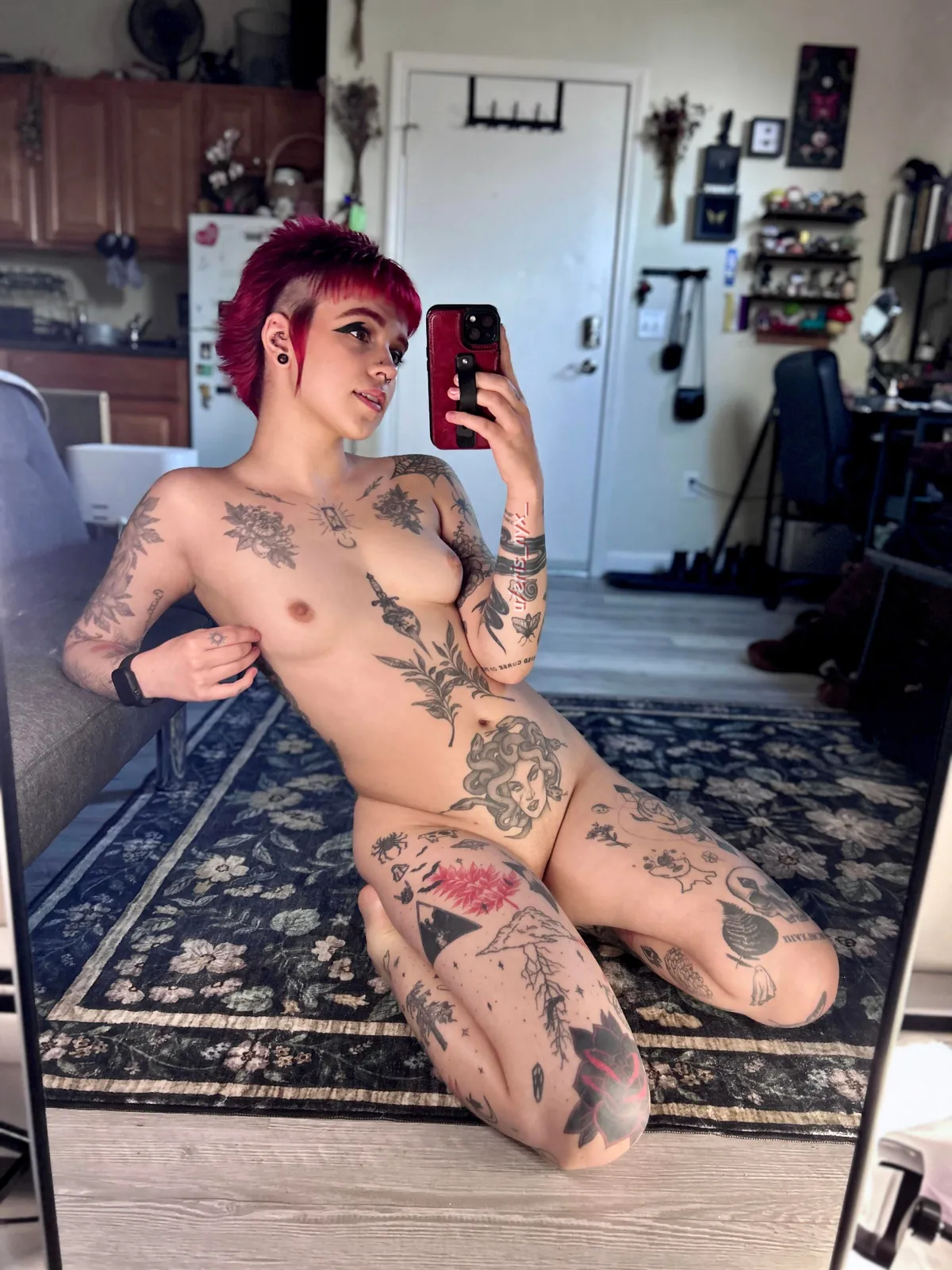 If we were flirting, which nudes would win you over? 😜