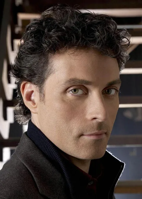 Is Rufus Sewell a great actor?