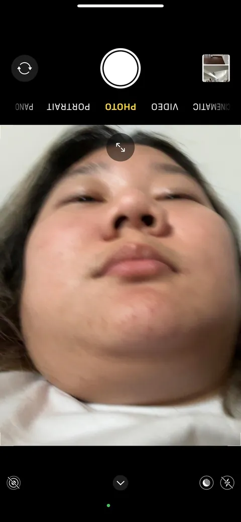 23F 5‘8 95kg makeup and no makeup pics