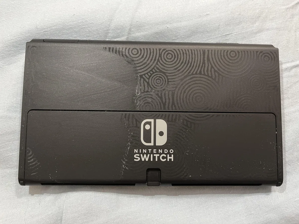 PSA - Don’t clean your switch with designs with rubbing alcohol