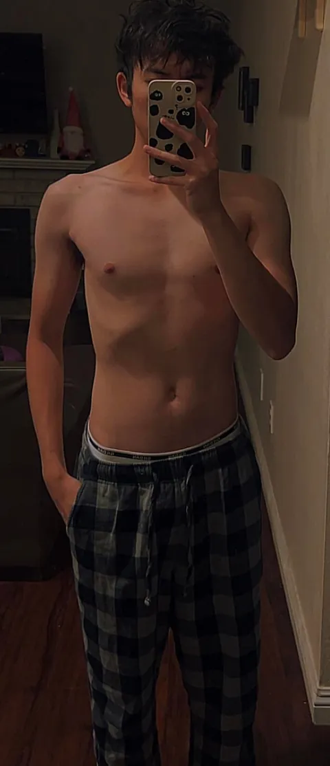 swipe to see me naked 👀