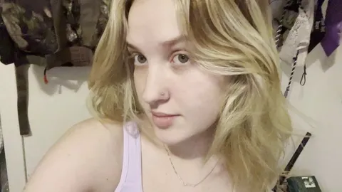 I love being a good girl, who else appreciates buttplugs