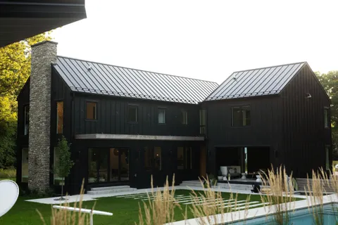 All black “Nordic” house trend