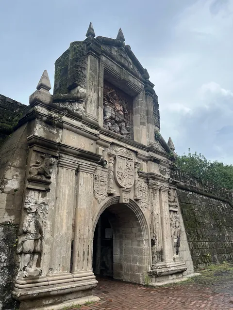 Had  9 hours layover in Manila and still managed to explore Intramuros and National museum of natural history completely