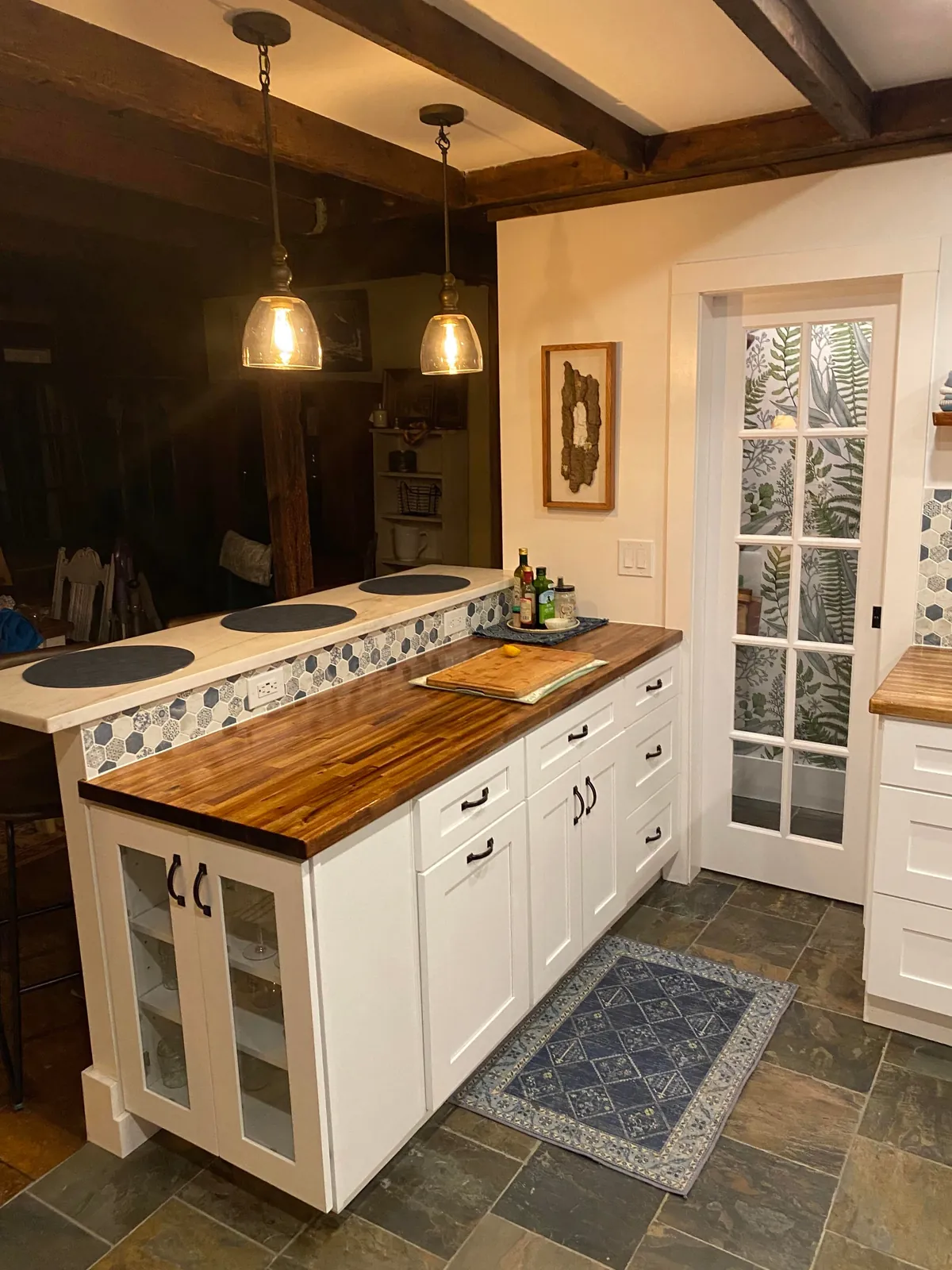 A Vermont home I just finished renovating ☺️ Which is your favorite room?