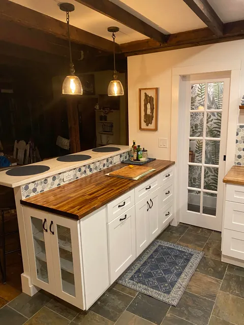 A Vermont home I just finished renovating ☺️ Which is your favorite room?