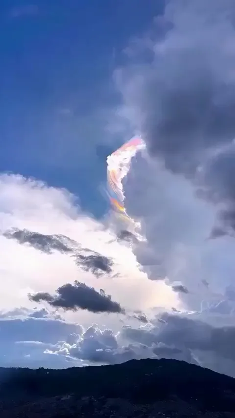 This rainbow cloud 🌈