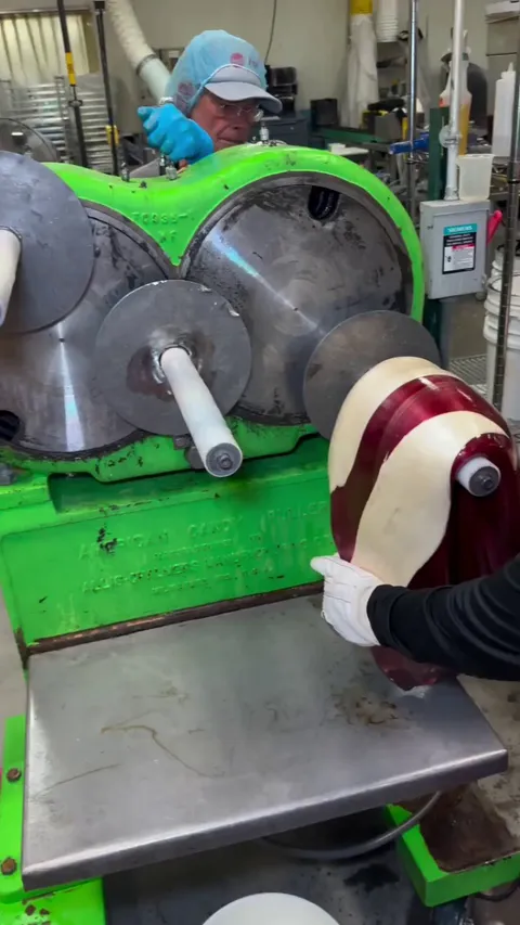 Peppermint pulling machine