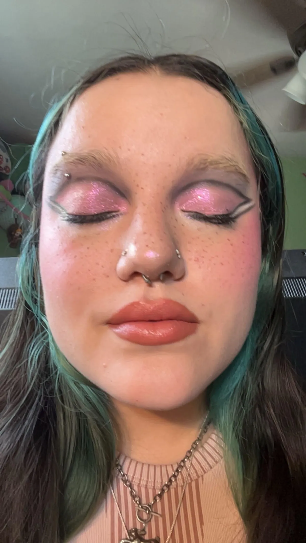 Chappell Roan inspired makeup