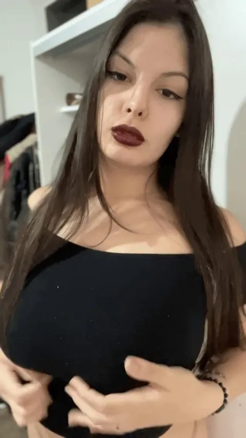 the less i wear, the more beautiful i am [reveal]