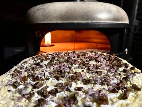 [Homemade] mushroom and bacon pizza