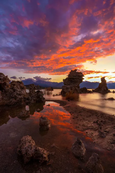Sunset at Mono Lake, California [2000x3000] [OC]