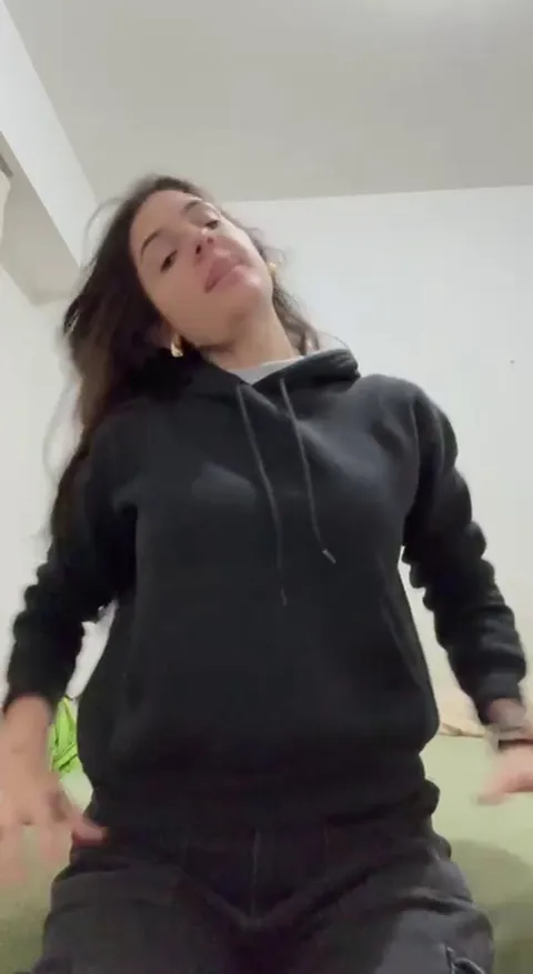 i hope you enjoy my first titty drop