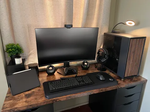 And just like that, you turn 25 and build a PC without RGB