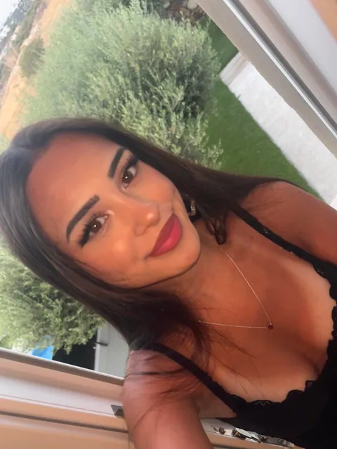 18F. Don’t hold back, destroy my confidence. 