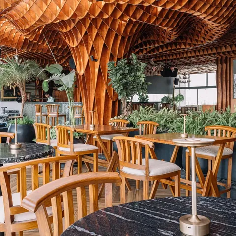 Cara Cara - Rooftop Bar