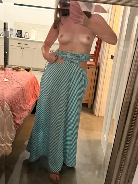 My date didn’t undress me, so you can instead (f)