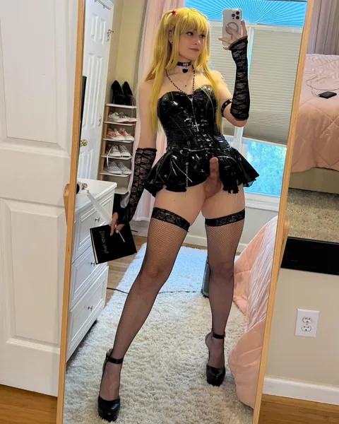 Guys like trans girls that cosplay right?