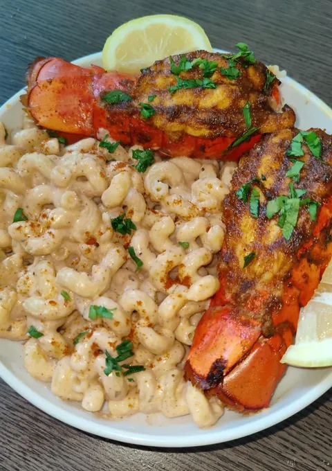 [Homemade] Lobster Mac &amp; Cheese