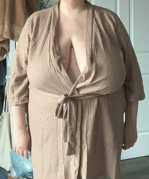 New robe doesn’t fit… i guess i’ll go without