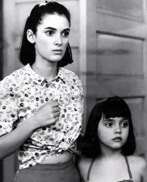 Winona Ryder y Christina Ricci - 1989