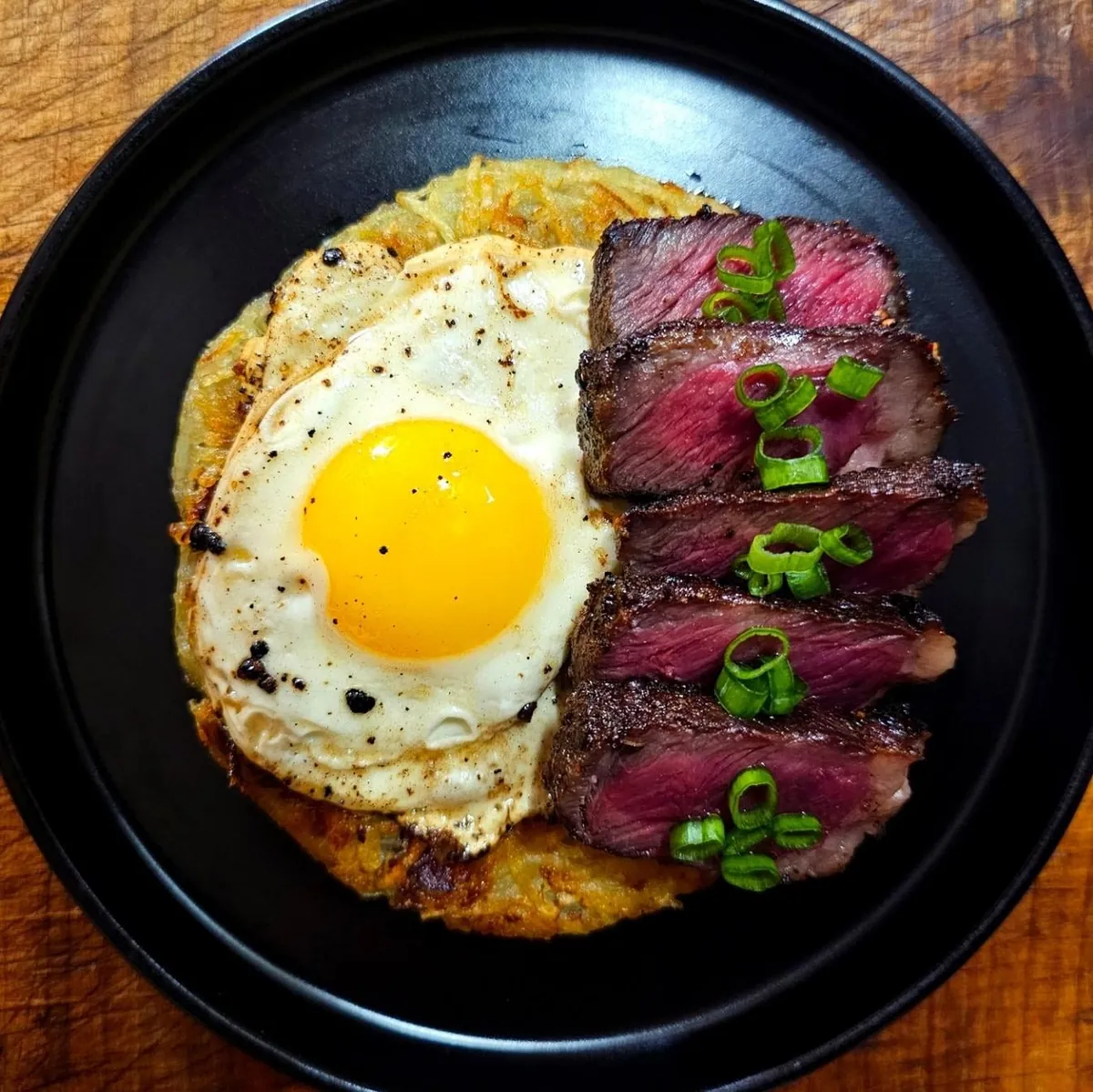 [Homemade] Steak &amp; Eggs on a Potato Pancake