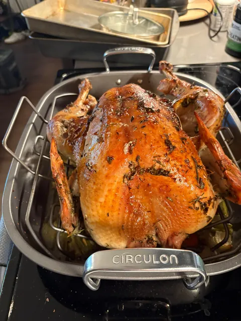 Nervous to share, but cooked [homemade] Friendsgiving spread for my pals - turkey, gravy, taters, sprouts, gb casserole, Mac, rolls, carrots