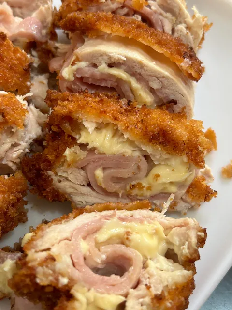 [homemade] my cordon bleu &amp; garlic buttered broccoli