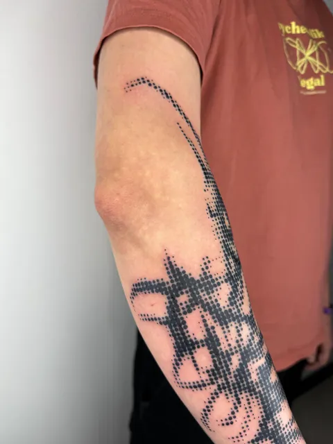 cyber ornamental underarm sleeve + filler done by @tifffany666, Kassel, Germany