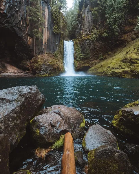 Oregon, USA [1080x1350][OC]