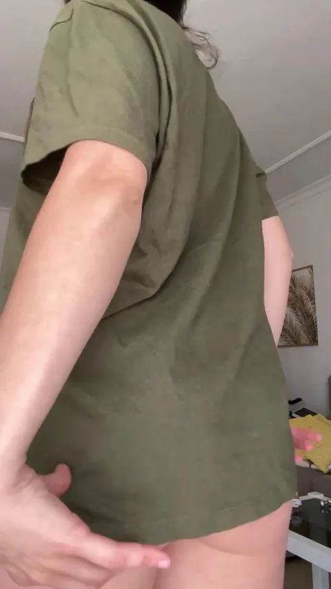 I like to have my ass so close to camera for you to see it better