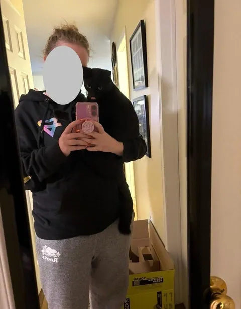 Toblerone was returned to the shelter for being “too needy”, but we love his neediness🖤